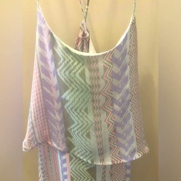 πMulti-Colored Sleeveless Aztec Mini Dress w/ Tie Back (size M)π - Picture 6 of 13